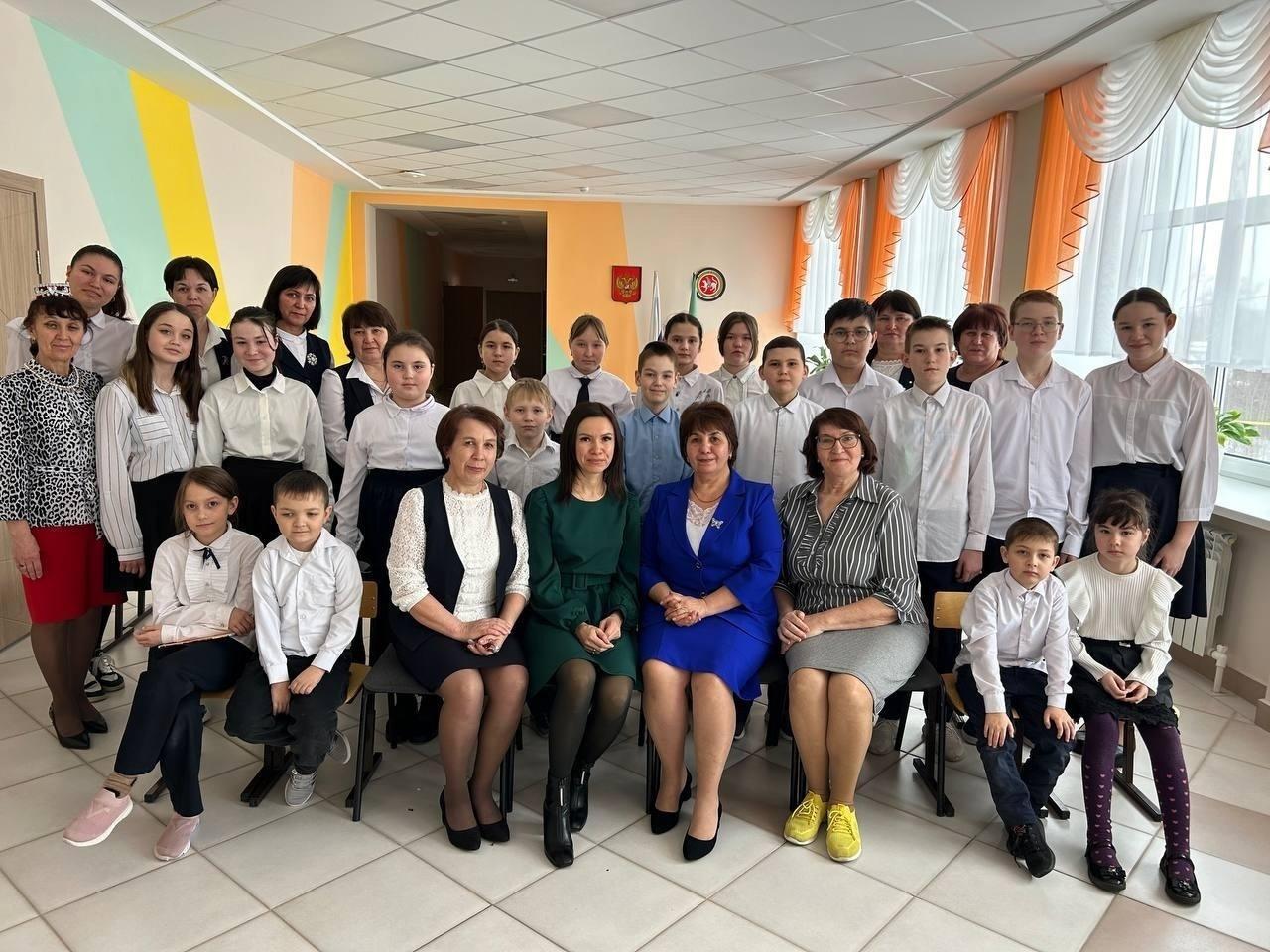 Литературный час «Цвети, мой Татарстан!»