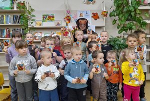 «Книжное зазеркалье» магический салон