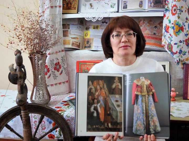 Виртуальная выставка одной книги «Русский народный костюм»