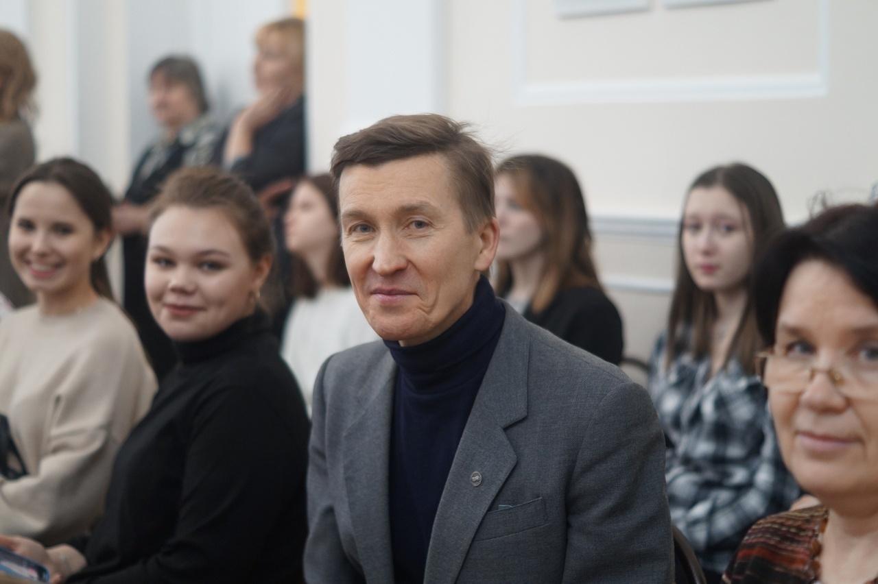 «Урал таинственный» Творческая встреча с Олегом Раиным (10+)