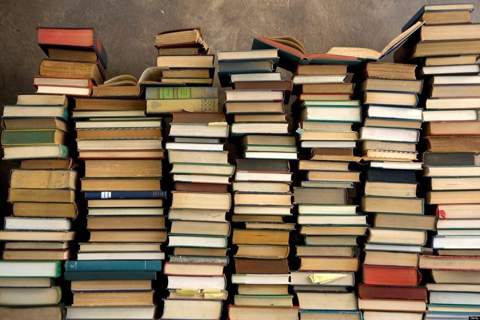 Выставка книг, посвященная Дню России