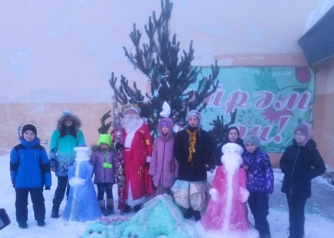 Игровая программа «Ледяной городок»