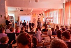 Новогодний утренник «В гостях у ёлочки»