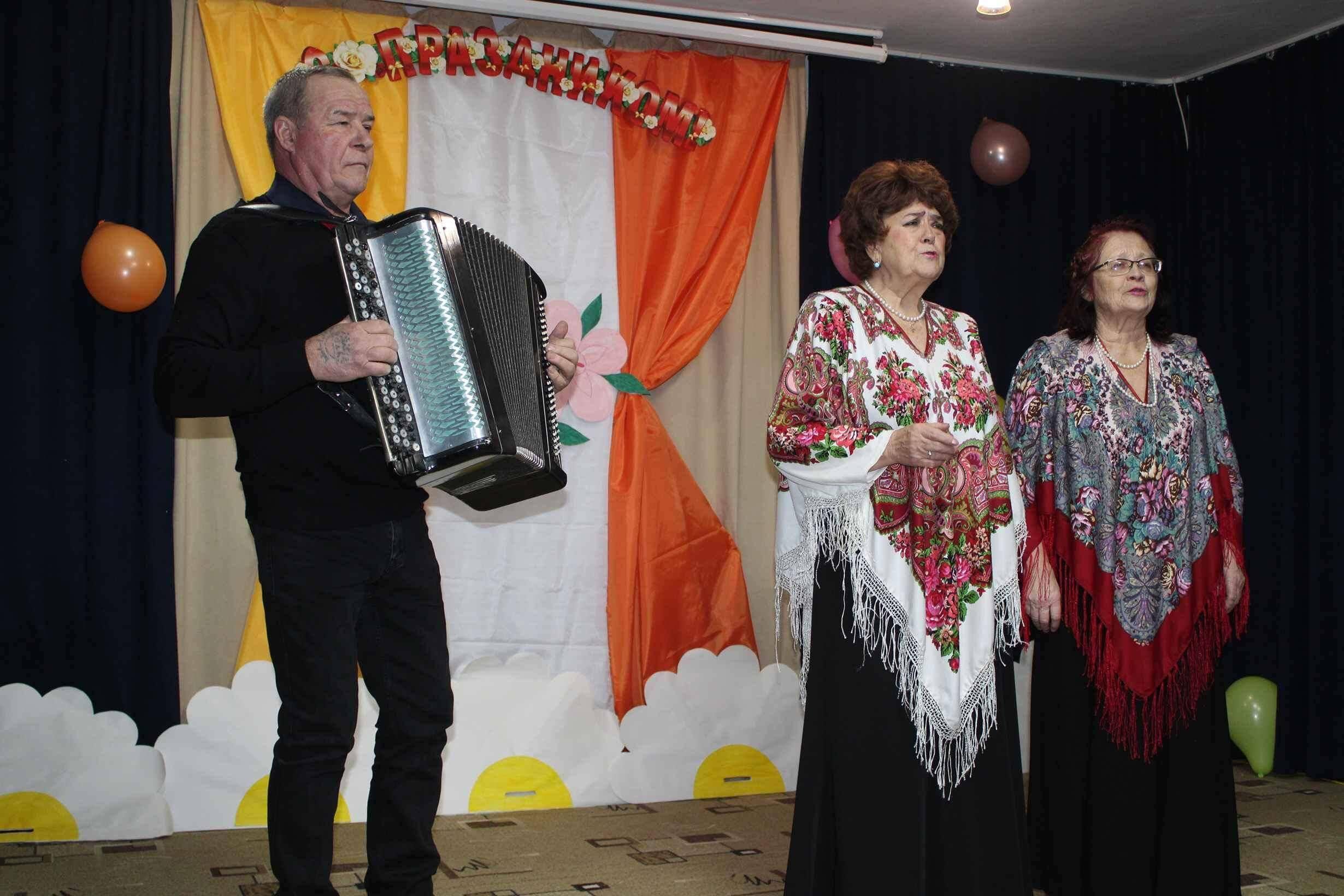 Вечер отдыха «Кто с песней живет, того кручина неймет»