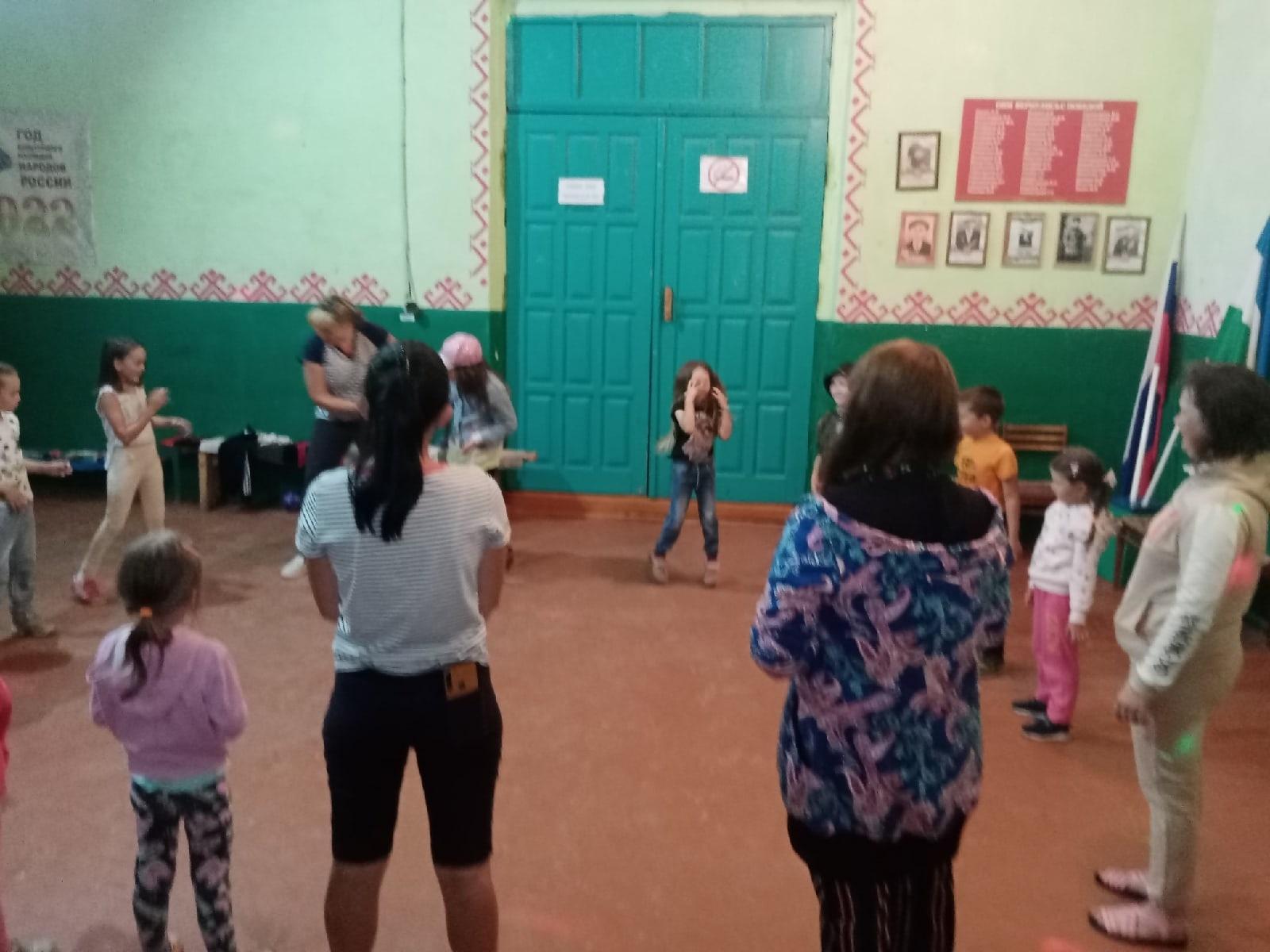 Игровая программа «Дружные дети».