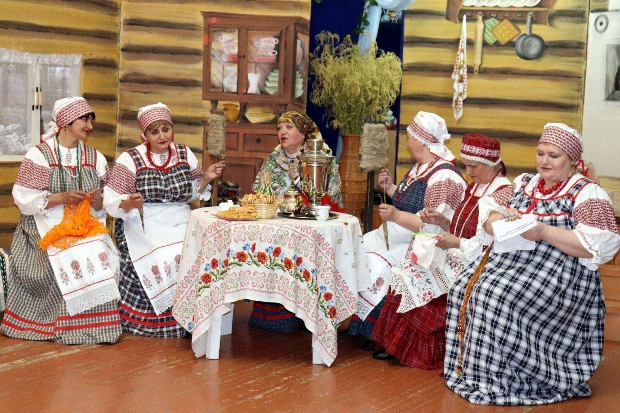 Русский народный праздник «Деревенские посиделки»