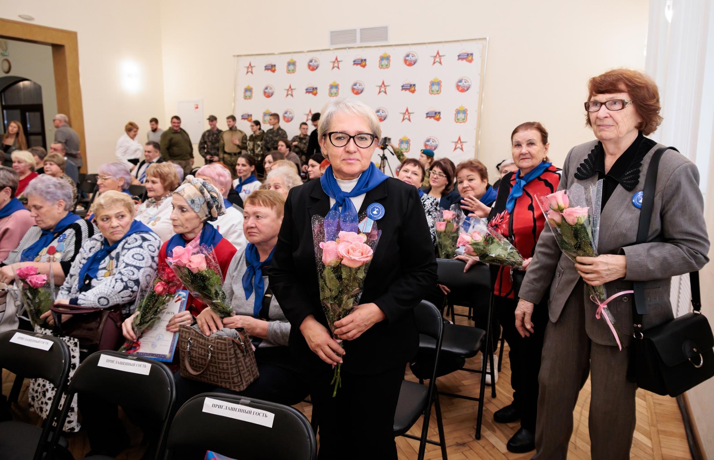 Праздничная программа «Мы славим женщину, чье имя — Мать»