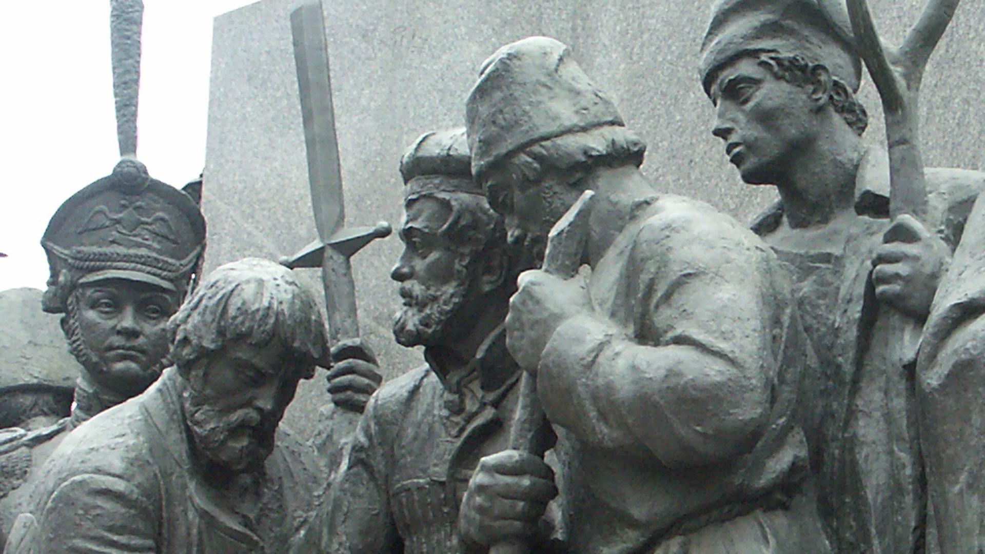 Выставка «Ярославские ратники на защите Отечества»