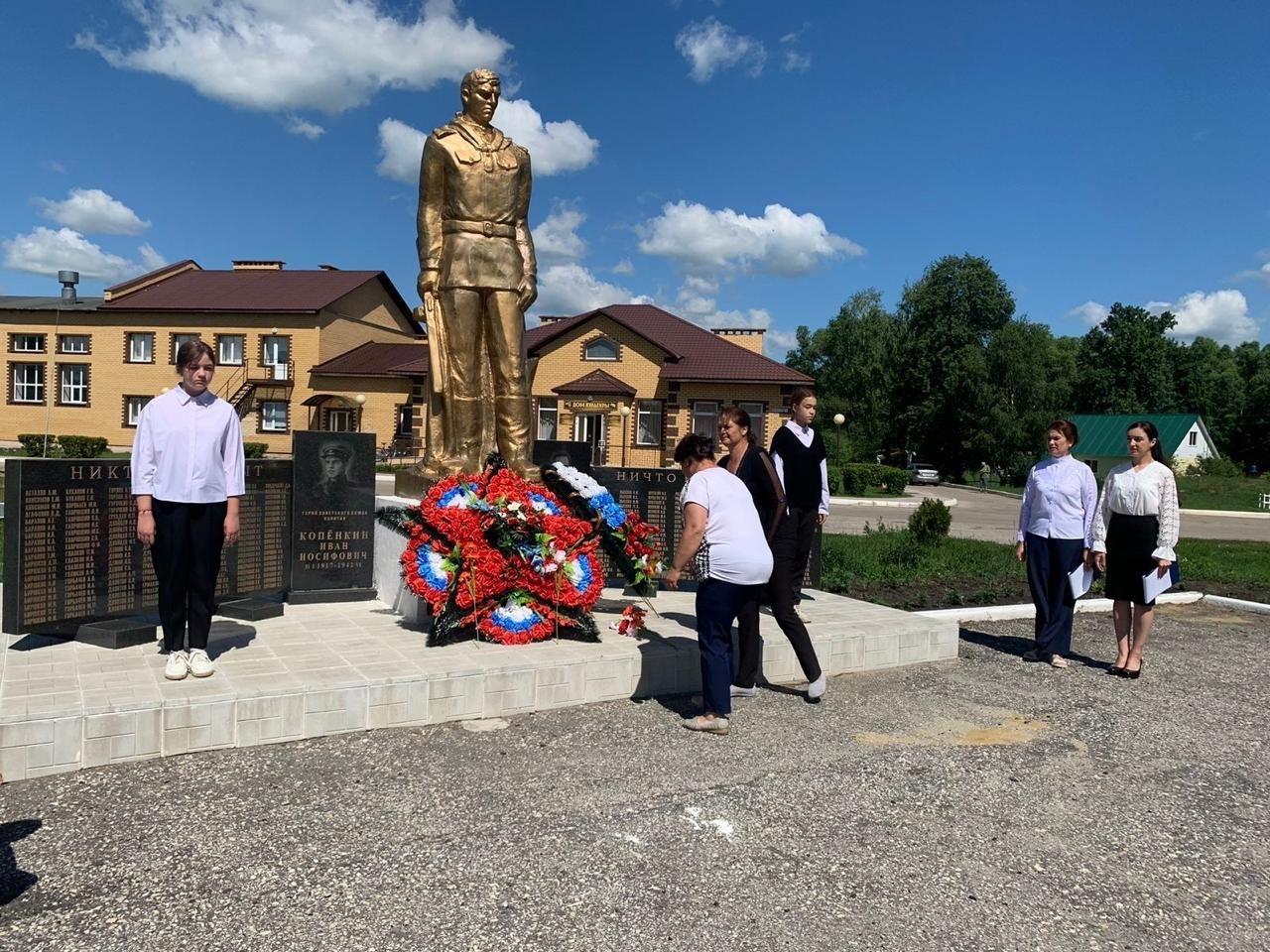 Митинг «Войны начинаются внезапно»