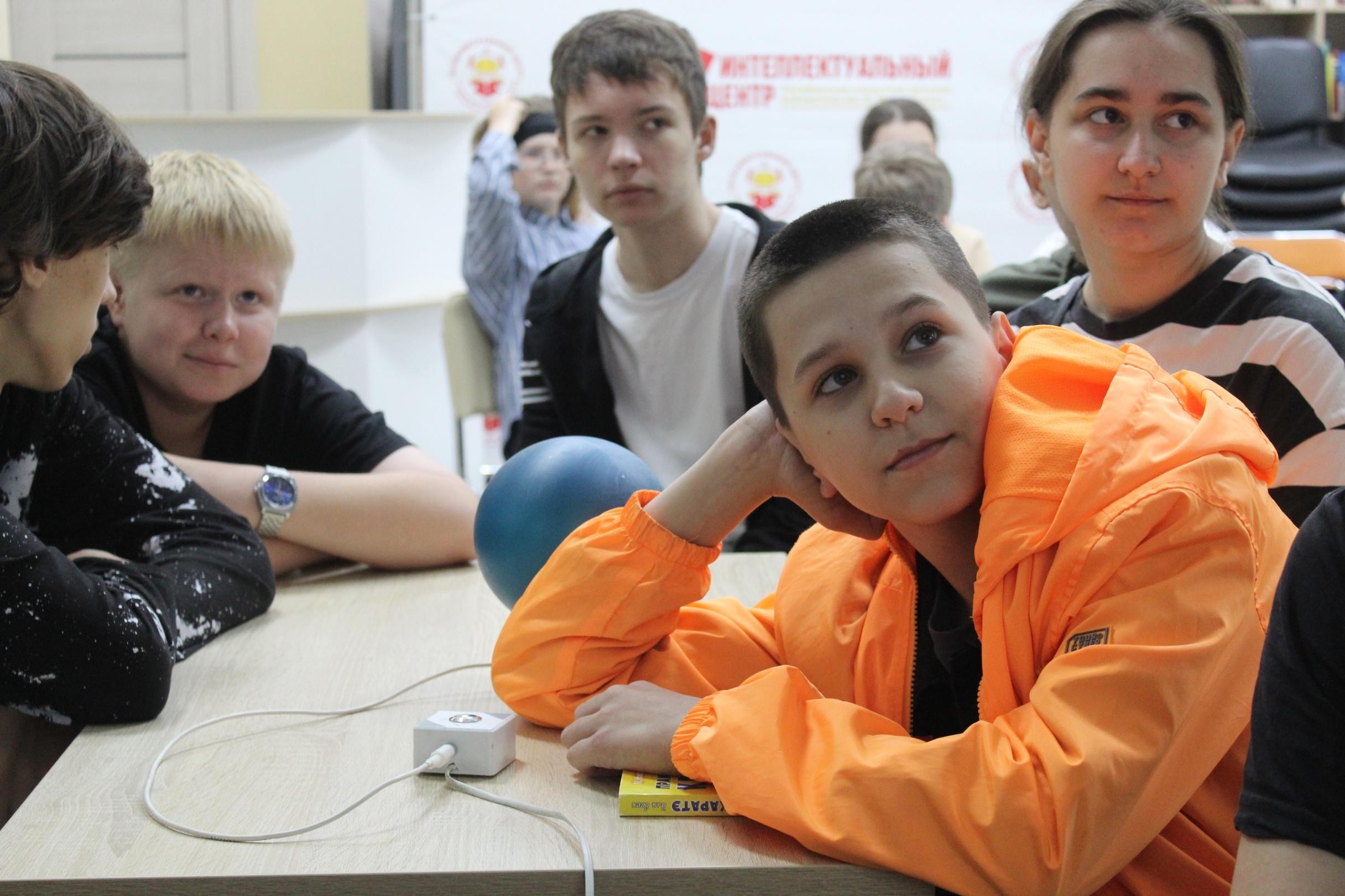 «Спортивный ринг веселых и находчивых»: брейн - ринг