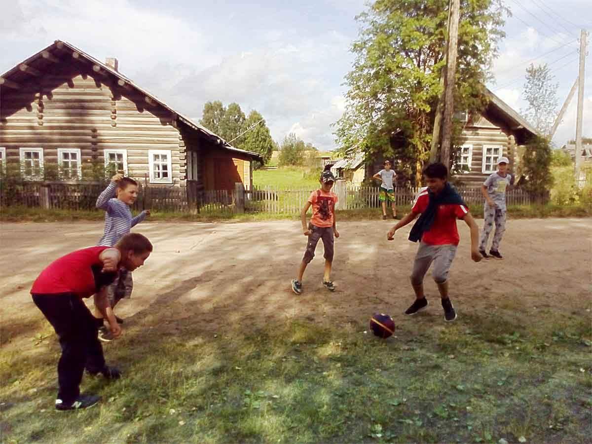 Развлекательная программа «Остров развлечений на планете детства»