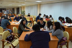 Интеллектуальная игра «Как много книг вокруг»