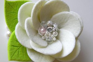 Мастер-класс «Брошь из фетра»