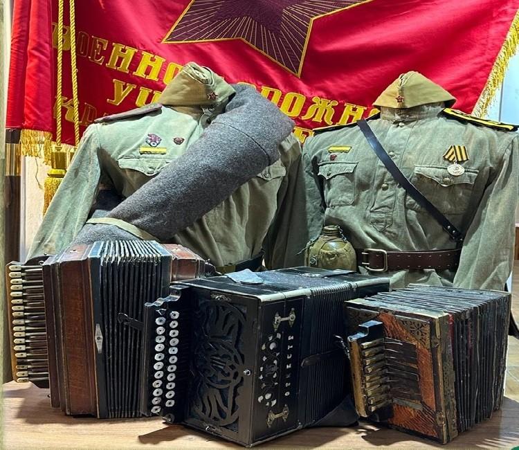 Выставка «Гармони Победы»