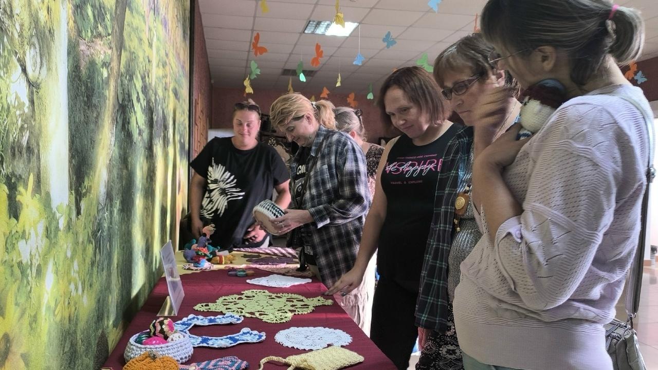 Выставка работ кружка «Волшебный клубок»