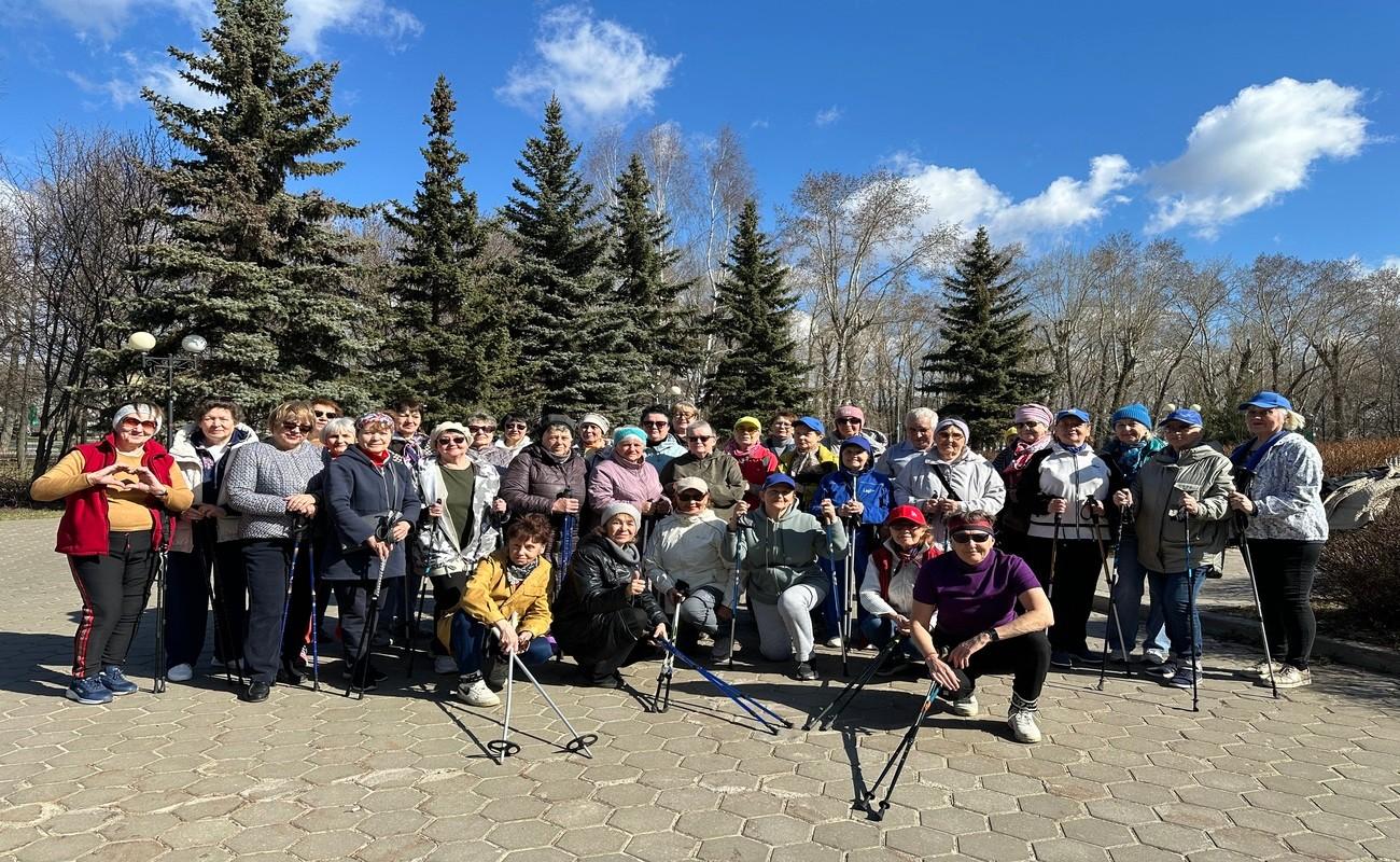 Северная ходьба в парке