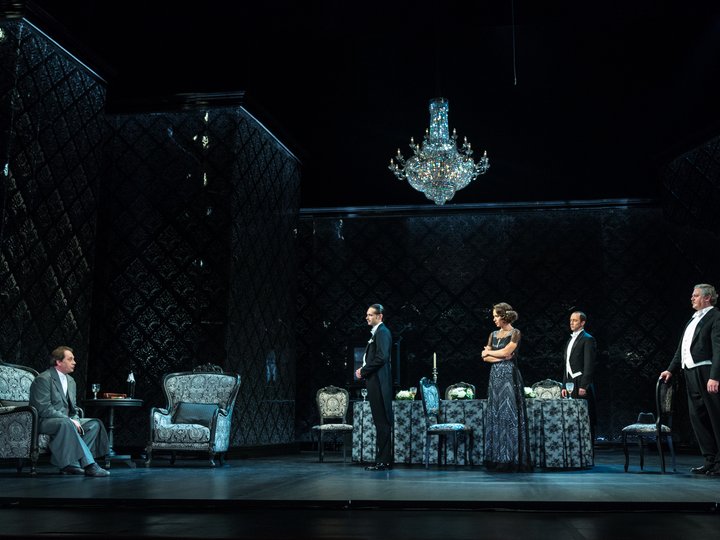 Владимир майзингер театр наций. Владимир майзингер 2020. На спектакль пришло. Визит инспектора театр пушкина. Инспектор пришел театр пушкина фото.