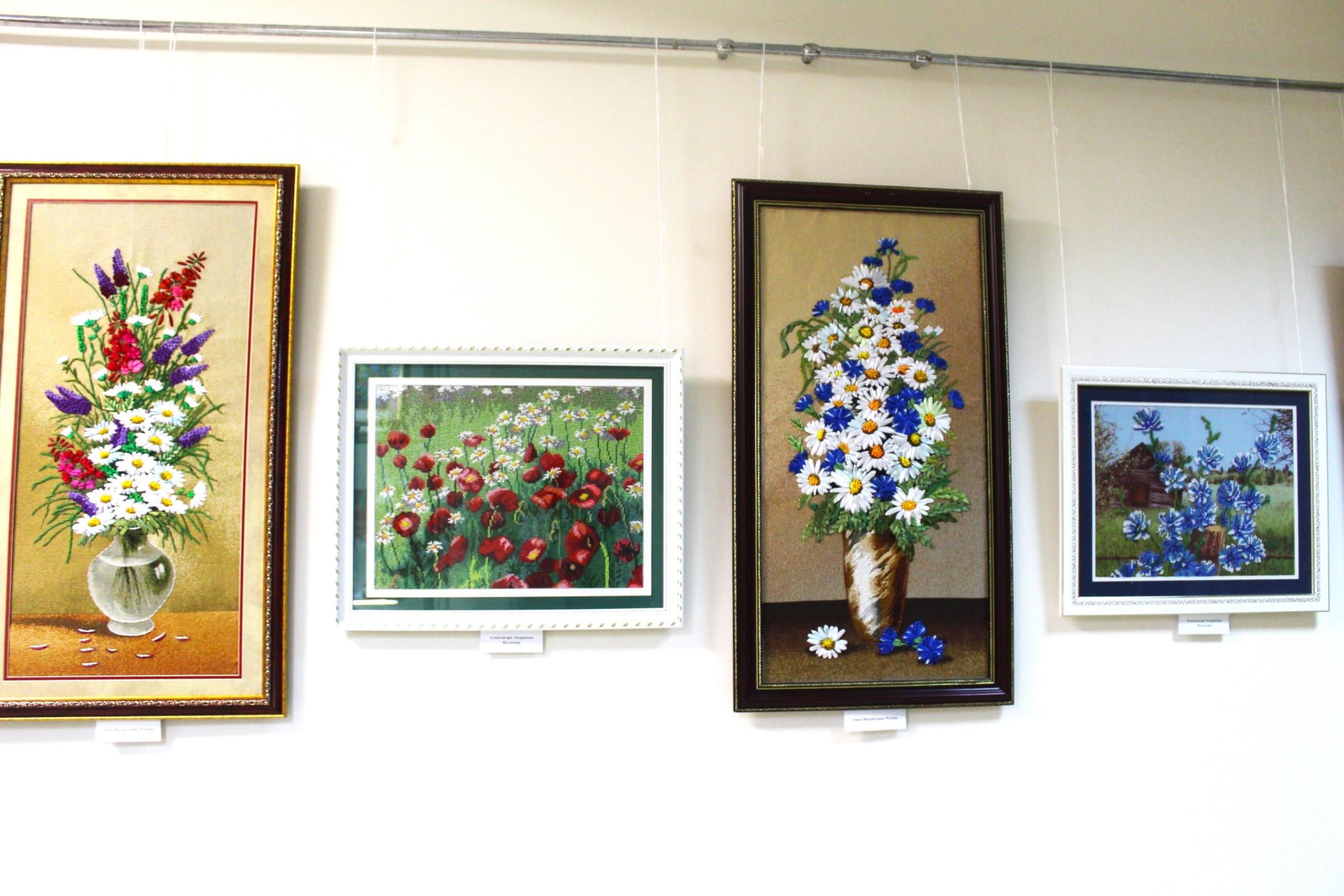 Выставка «Атласных лент осенняя палитра»