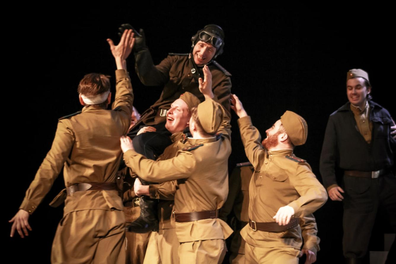 Спектакль «В бой идут одни старики»