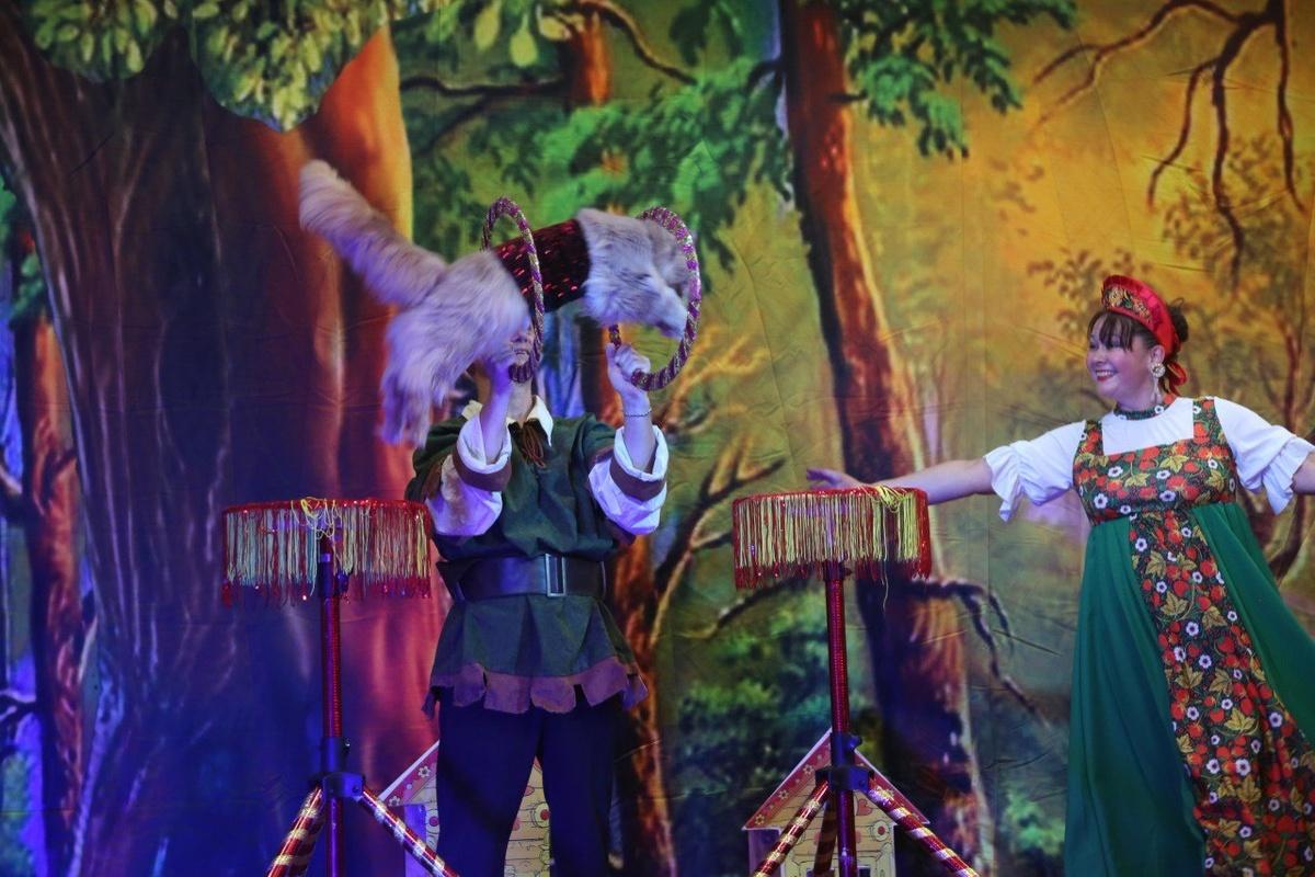 Театрально-цирковое шоу «Классная Шапочка».