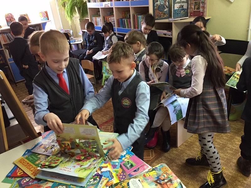 Интеллектуальная игра «По книжному морю под парусом лета»