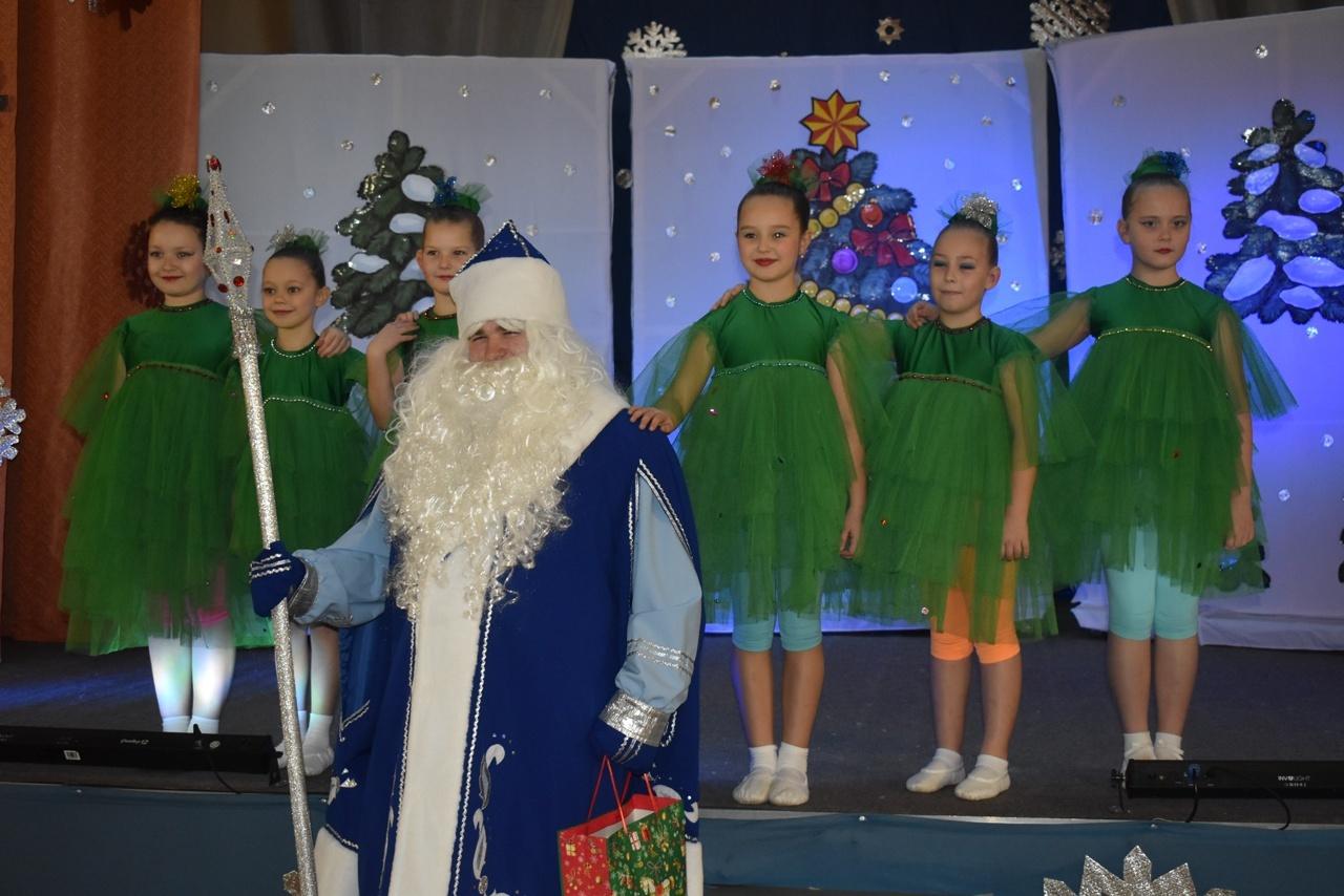 Спектакль «Новогодняя история»