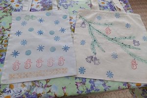 Мастер-класс «Печать штампами и акриловыми красками по ткани»