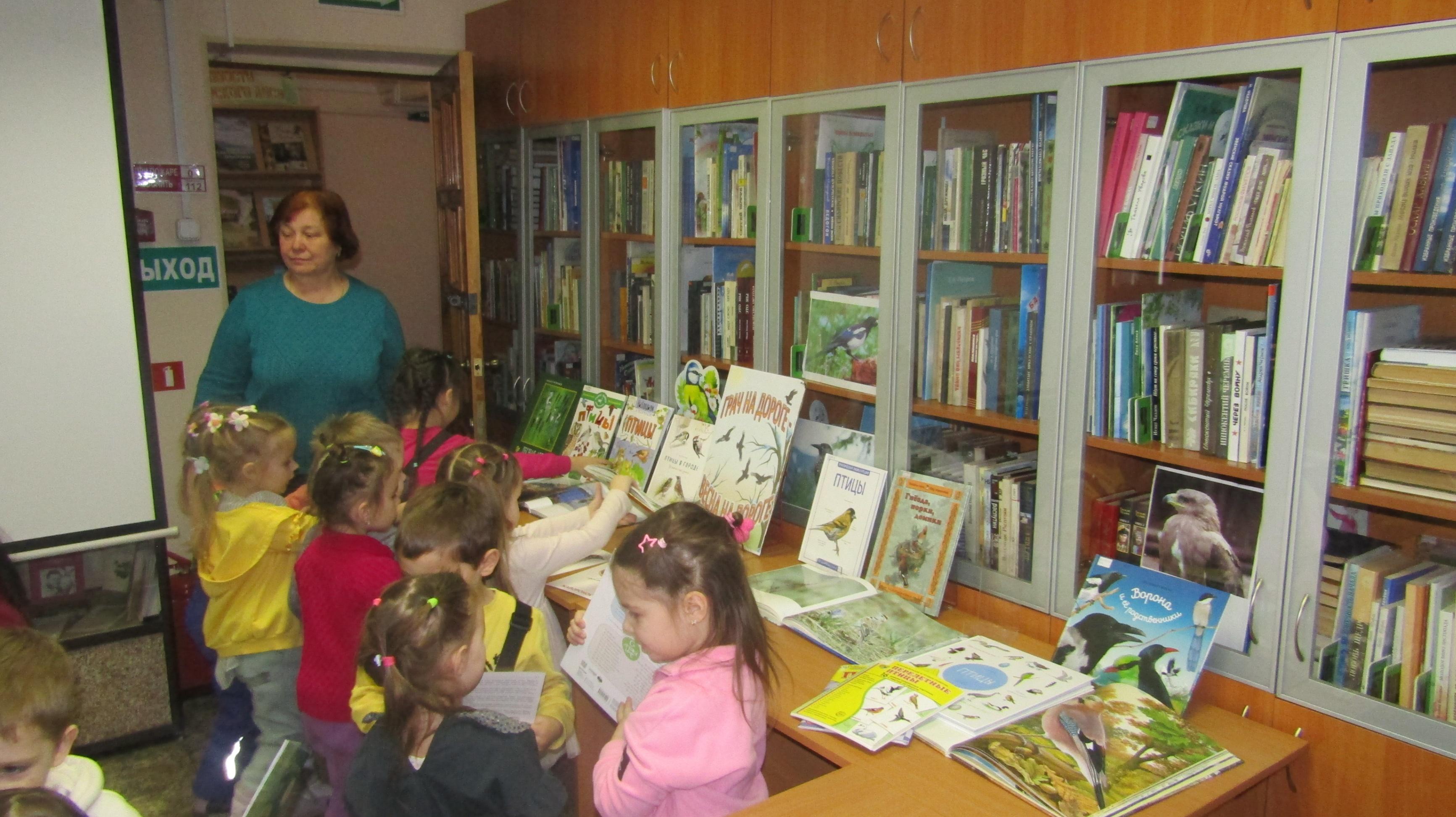 Литературно-экологический утренник «Справляют птицы новоселье»