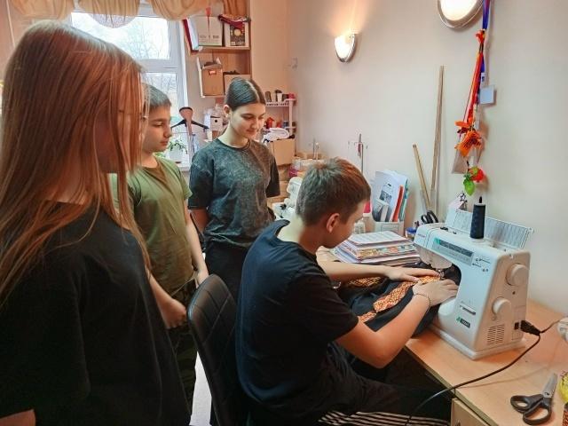 Мастер-класс «Нити традиций: секреты пошива народного костюма»