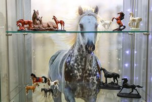 Выставка «Три белых коня»