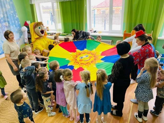 Игровая программа «Здравствуй, Веснушка!»