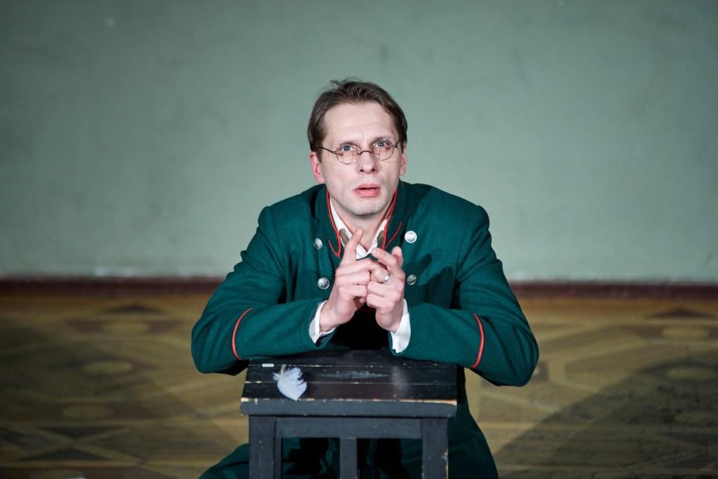 Спектакль «Вальс имени Гоголя»