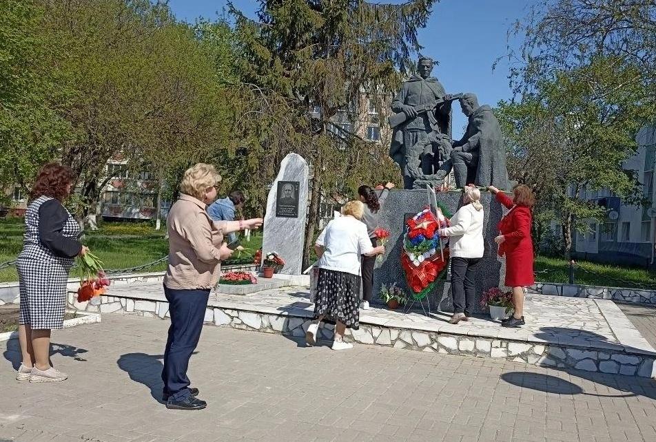 Тематический час «С любовью и верой в Россию»