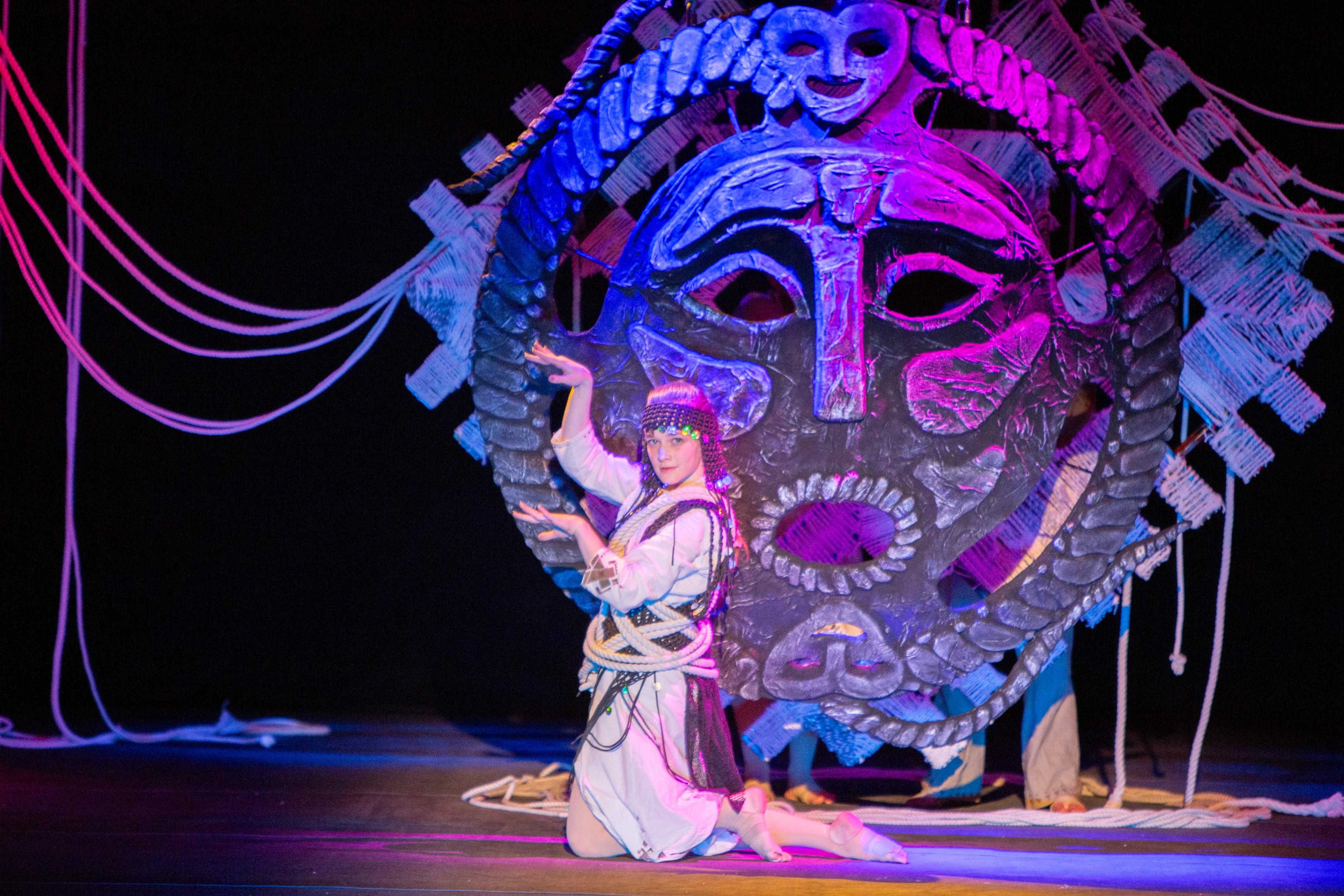 Спектакль «Песни небесной птицы»