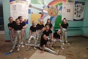 Программа «Танцуй, пока молодой»