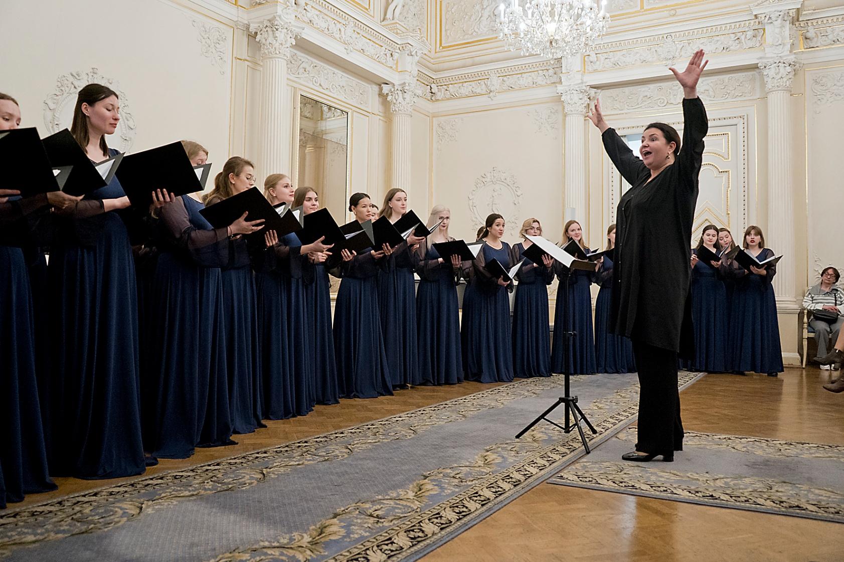 Вместе с хором!