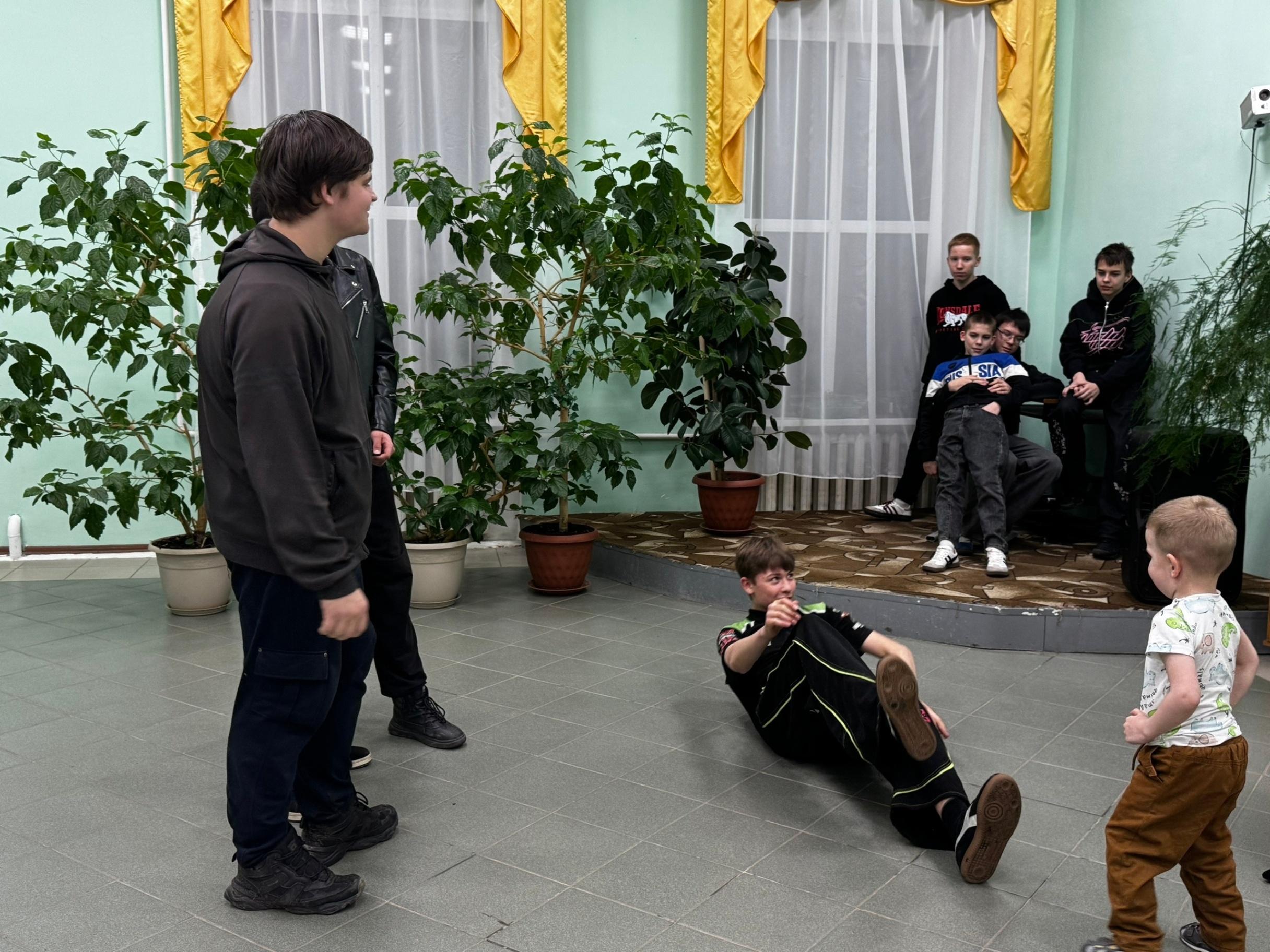 Развлекательная программа «Секрет хорошего настроения»
