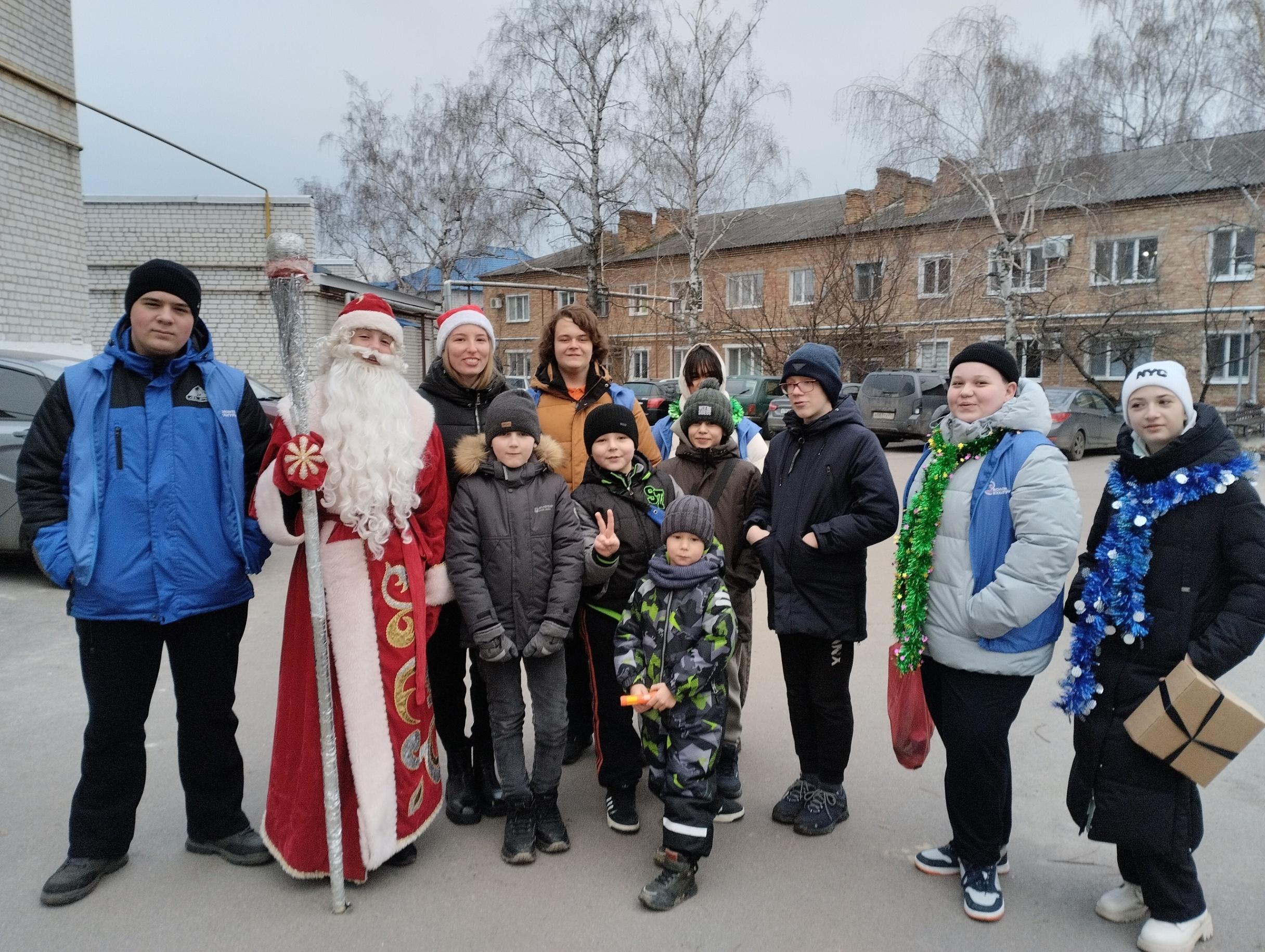 Акция «Новый год идет по свету»