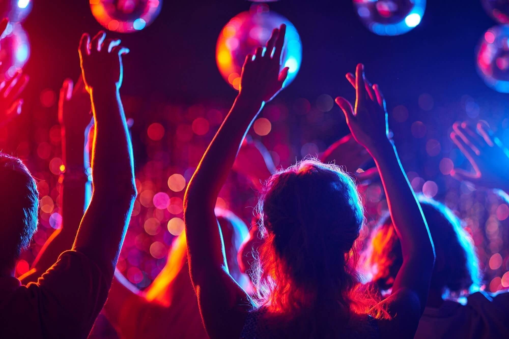 Вечер отдыха «Брызги шампанского»