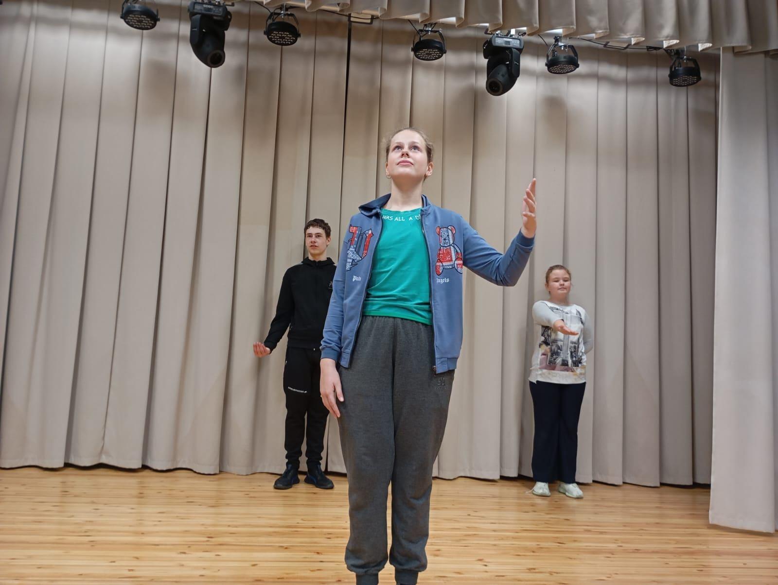 Час актерского мастерства «Юные театралы»