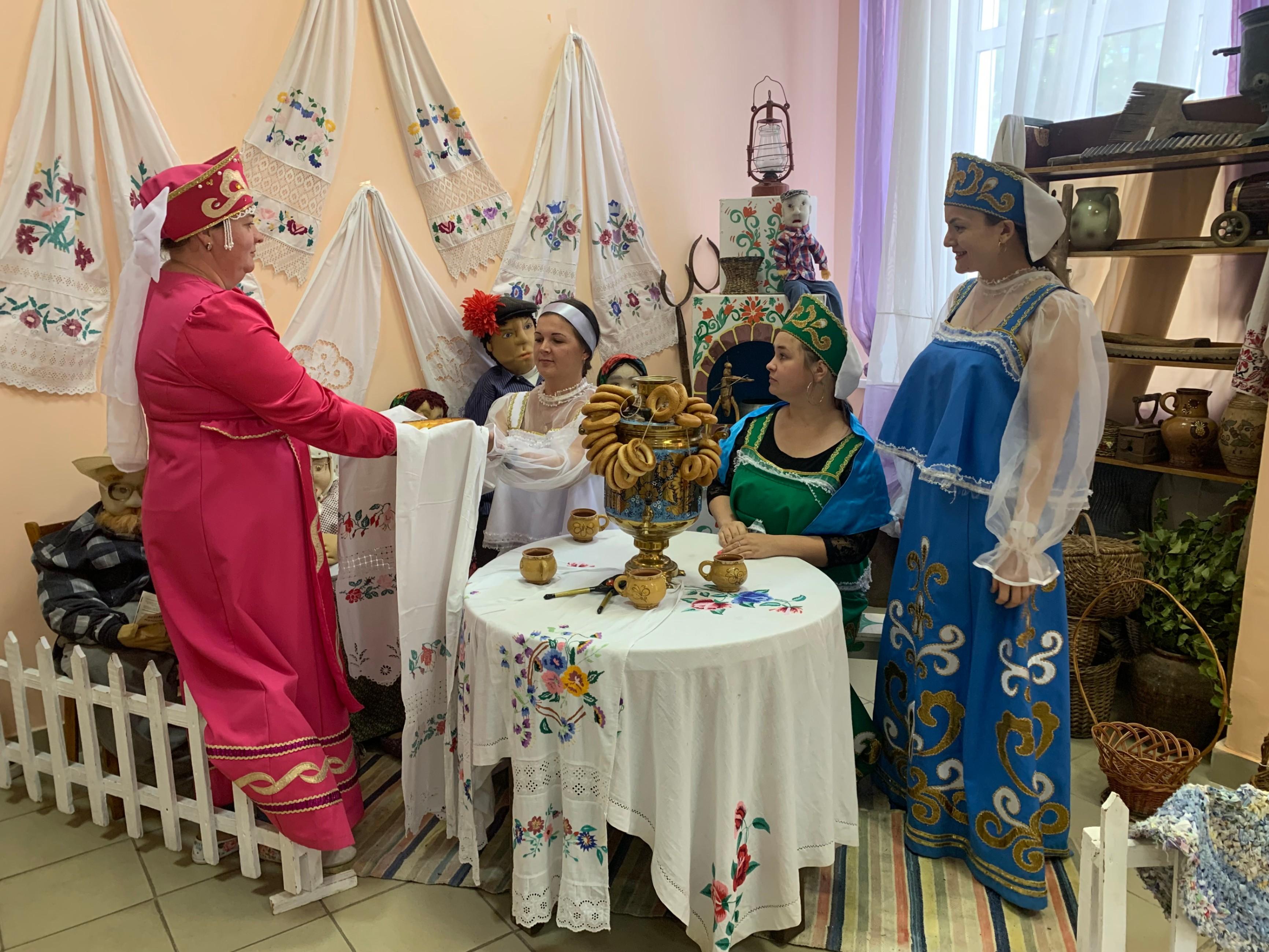Познавательная программа «Знатоки народных традиций»