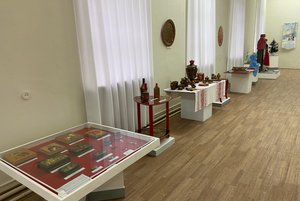 Выставка «Игра света и цвета»