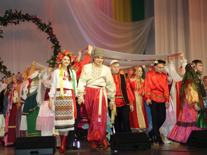 Фестиваль национальных культур «Под небом единым»