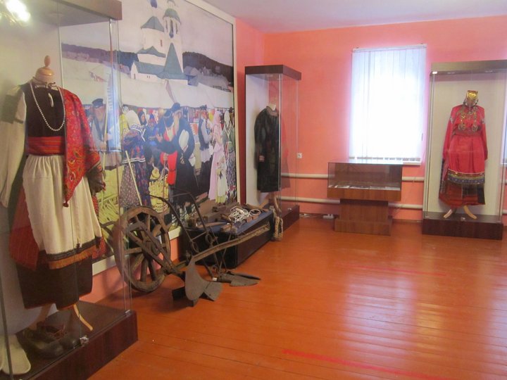 Экспозиция Музея истории села Подсереднее