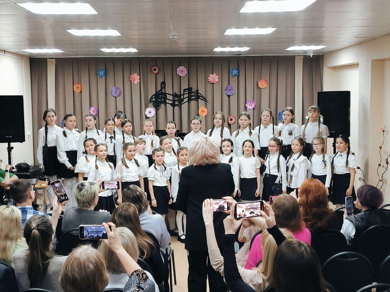 Музыкально-литературная композиция «Под одним небом»