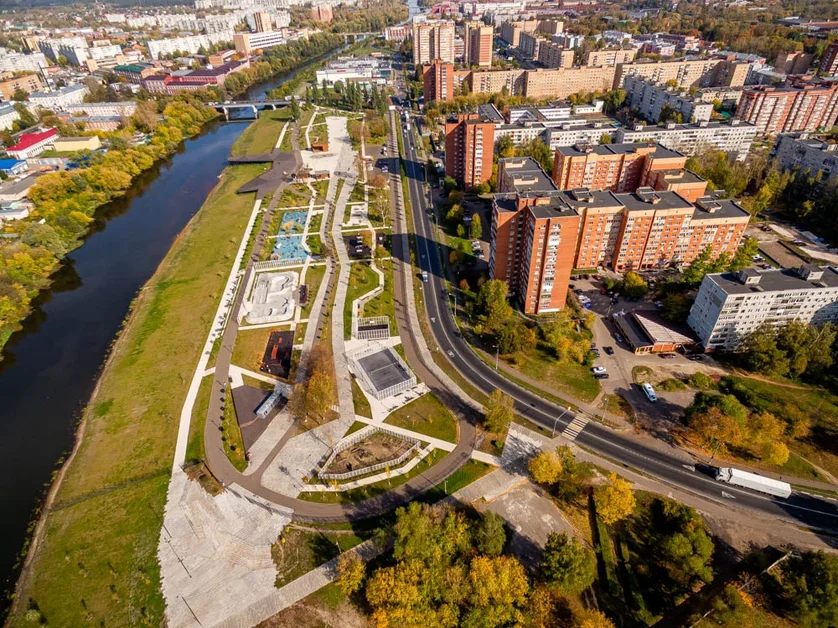 Орехово нижегородская. Парк Победы Орехово-Зуево. Парк 30 летия Победы Орехово-Зуево. Парк в Орехово-Зуево на набережной. Орехово Зуево парк Победы Орехово-Зуево.