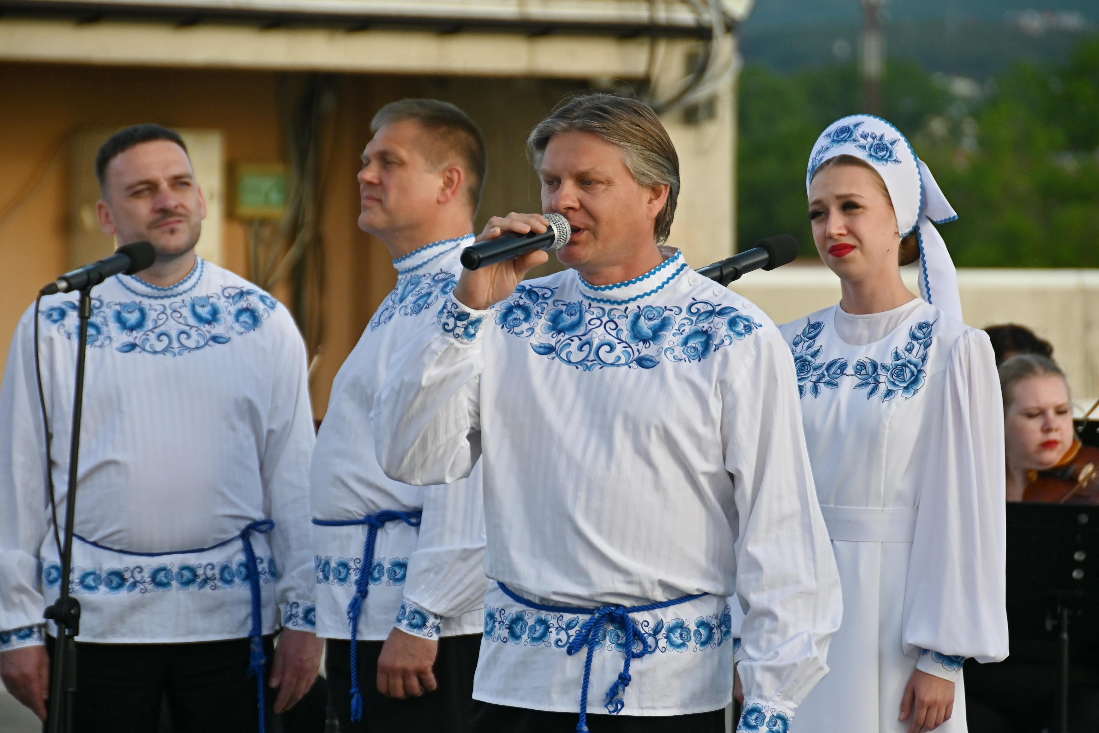 Программа «Праздник русской песни и танца»