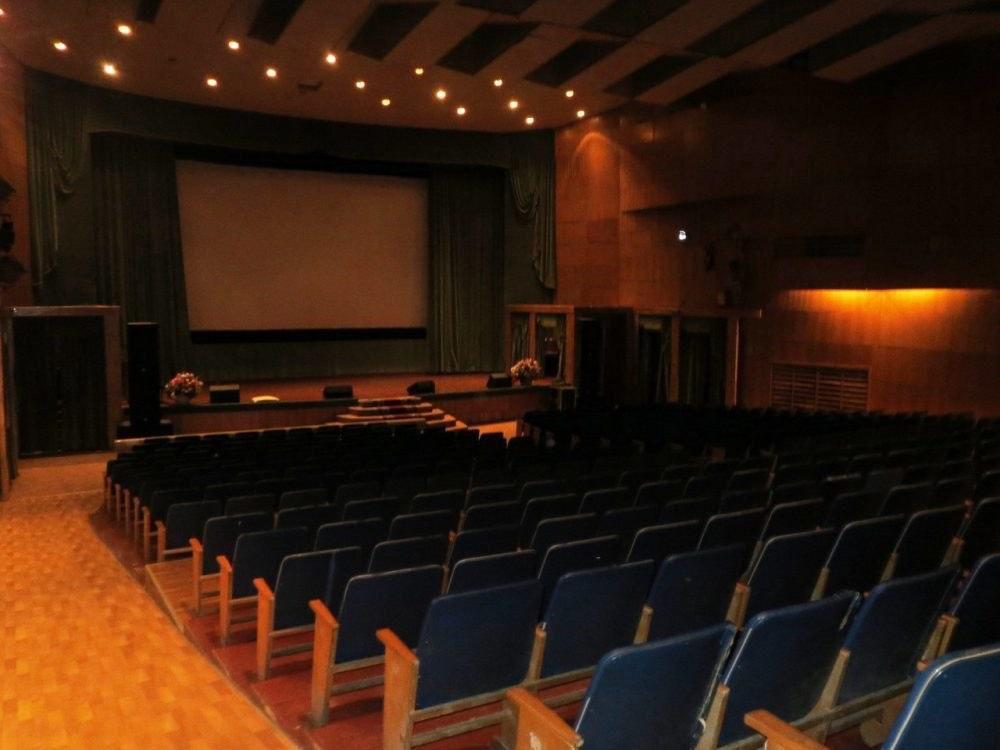 Большой зал кинотеатра «Искра»