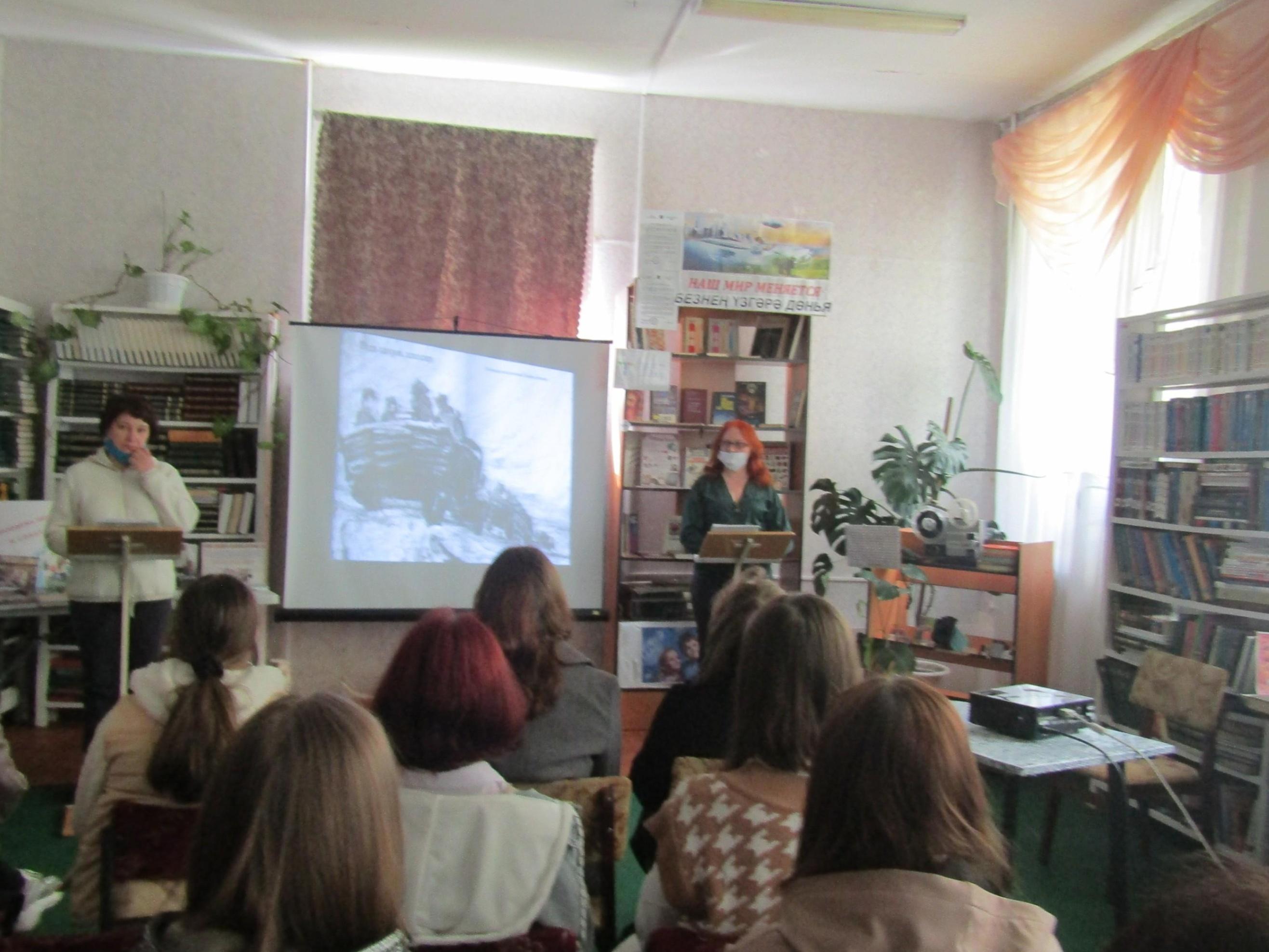 Виртуальная экскурсия-путешествие «Со страниц любимых книг в бронзу и гранит»