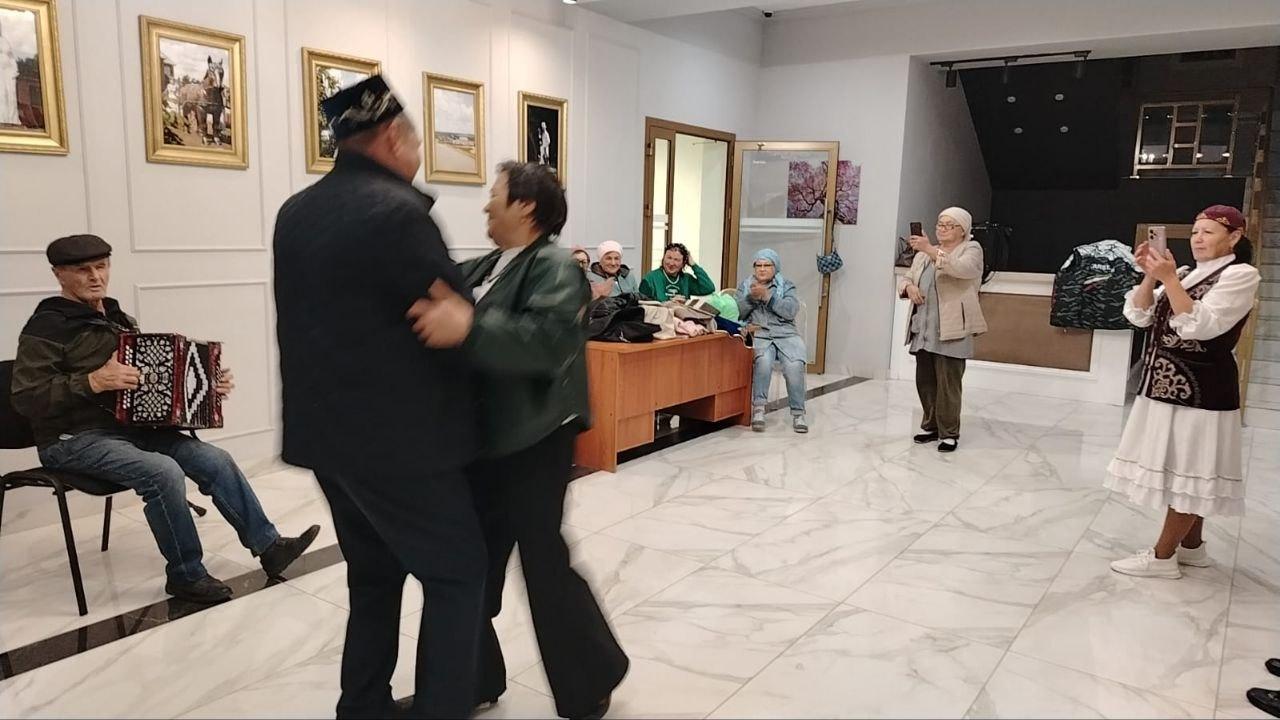 Тематический танцевальный вечер «Танцуй, весна!»